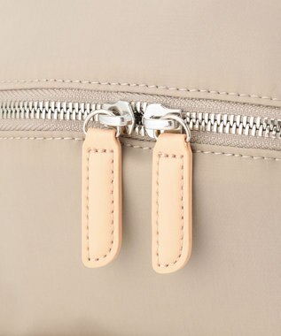 Y'SACCS 【ナイロンタフタ×リサイクルレザー】デイリーミニリュック ライトグレー