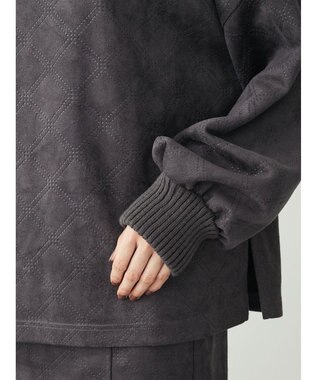 Green Parks ・ＥＬＥＮＣＡＲＥ　ＤＵＥ　エンボスプルオーバー Charcoal Gray