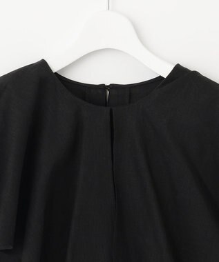 UNFILO 【洗える】リネンレーヨン　ラッフルカラーブラウス ブラック