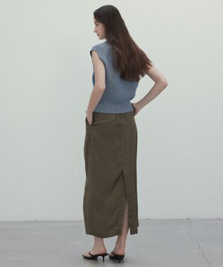 BEIGE， 【洗える・eclat 5月号掲載】VANDA / ラメ入りVネックノースリーブニット Sax