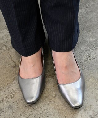 APOM スクエアトゥプレーンパンプス50