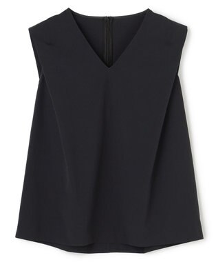 BEIGE， YANN / Vネックタックブラウス Black