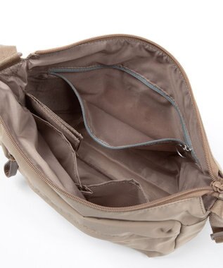 ACE BAGS & LUGGAGE World Traveler ミラ ショルダーバッグ  17532 ワールドトラベラー ベージュ