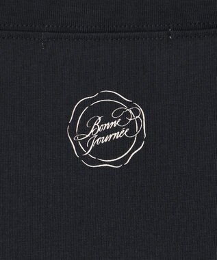 23区 【井波麻里衣さんコラボ】カリグラフィー プリント Tシャツ ブラック×フロスト