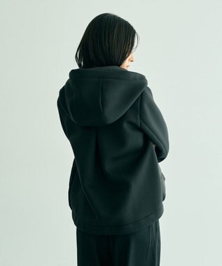 YECCA VECCA 中綿×カットボンディングZIPフーディー Black