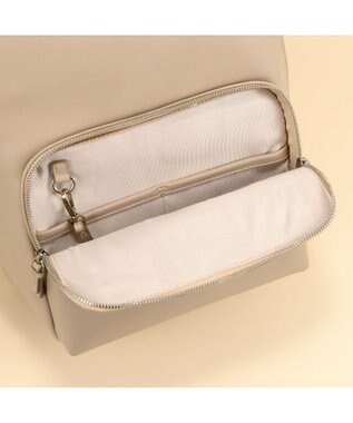 ACE BAGS & LUGGAGE  W&.Day Night ポエット ラウンドリュック A4ジャストサイズ ビジネスバッグ 11721 ダブルアンドデイナイト アイボリー