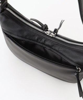 Y'SACCS イタリアンシープ　マルチポーチ付き　ホーボーバッグ ブラック