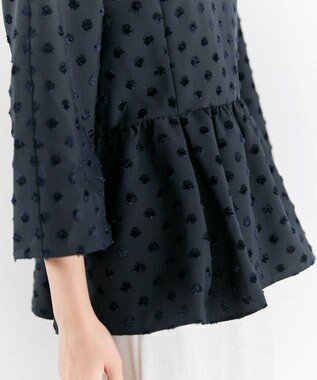 #Newans 【洗濯機可】ジャガ―ドドットペプラムブラウス ネイビー