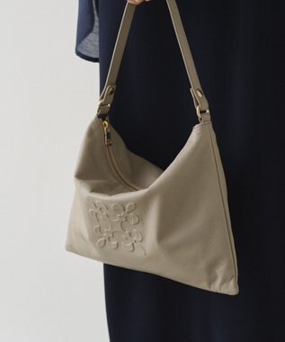 russet エンボスモノグラム ソフトレザーショルダーバッグ(CE-1547) GrayBeige