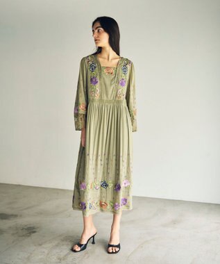 GRACE CONTINENTAL フラワー刺繍エスニックワンピース カーキ