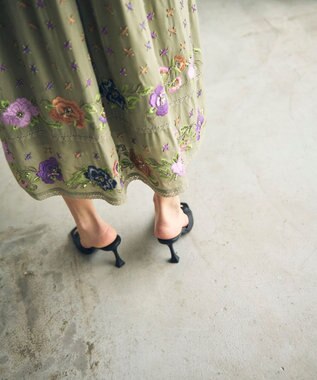 GRACE CONTINENTAL フラワー刺繍エスニックワンピース カーキ