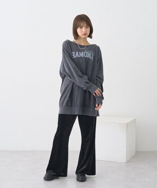 earth music&ecology ランダム刺繍オフショルプルオーバー Charcoal Gray