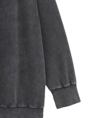 earth music&ecology ランダム刺繍オフショルプルオーバー Charcoal Gray