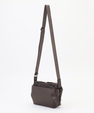 Y'SACCS シルキーリュクスショルダーバッグ ダークチョコ