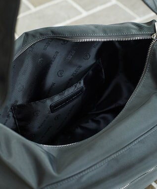 Maison de FLEUR ファスナーショルダーバッグ Black