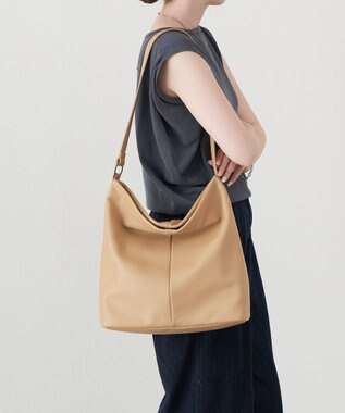 russet ソフトレザーワンショルダーバッグ(CE-1506) Beige