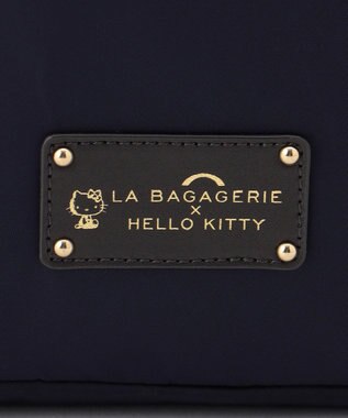 LA BAGAGERIE 【LA BAGAGERIE×HELLO KITTY】リボンチャーム付き　デイリートート　Mサイズ ネイビー