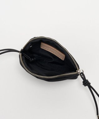 russet クラウズナイロンネックポーチ(Z-232) Black