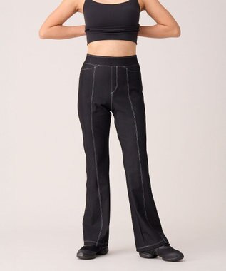 Chacott デニム調ブーツカットパンツ ブラック