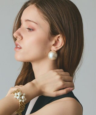 GRACE CONTINENTAL MOY paris Poppy30 ピアス ゴールド