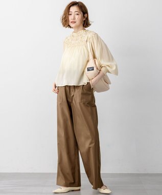 23区 【SLOW/一部店舗限定】コットンクレープ ブラウス アイボリー系