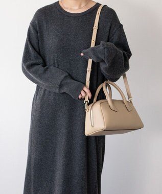 INTER-CHAUSSURES 【LORISTELLA】ミディアムサイズレザーハンドバッグ ライトベージュ