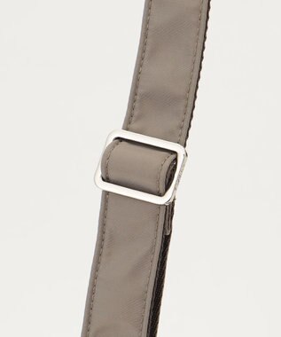 Y'SACCS ブロックモチーフポシェット グレージュ