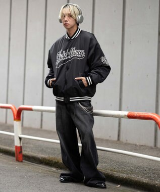 WEGO 【ユニセックス着用ITEM】グラフィックパファースタジャン ブラック