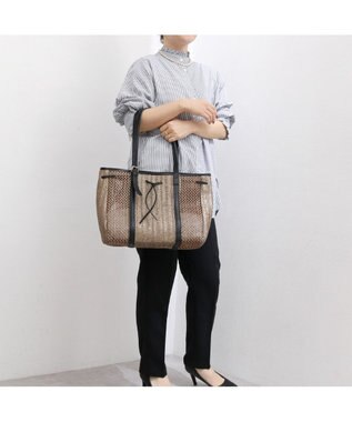 UNBILLION ペルケ perche / 透かしアンダリアシート牛革トート オーク