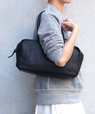 FOLNA RD ソフトレザースクエアボストンバッグ ブラック