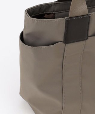 LA BAGAGERIE 【LA BAGAGERIE×HELLO KITTY】リボンチャーム付き　デイリートート　Mサイズ グレージュ