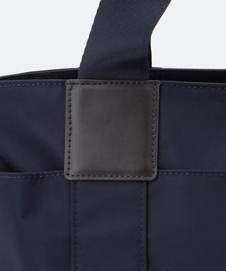 LA BAGAGERIE 【LA BAGAGERIE×HELLO KITTY】リボンチャーム付き　デイリートート　Mサイズ ネイビー