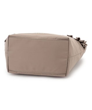 TOCCA 【ショルダー取り外し可能】FRILL GARLAND NYLONTOTE  トートバッグ ベージュ系