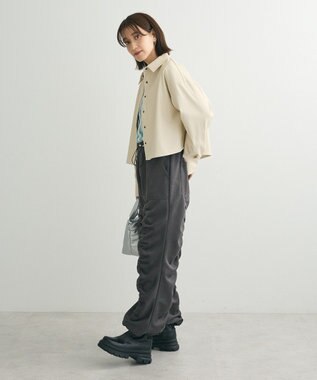 Green Parks ショート丈フェイクレザーシャツ Ecru