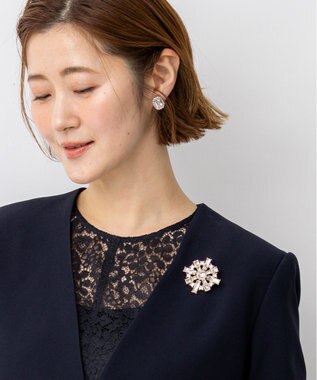 23区 【APPLAUDIR】スクエアビジュー ブローチ