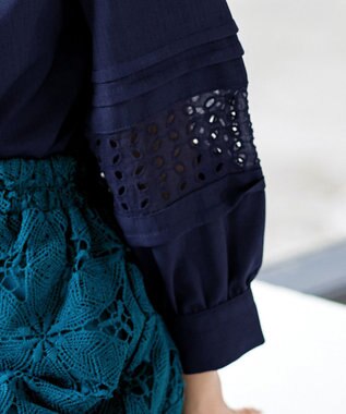 Tiaclasse L 【洗える】袖レースはさみこみシャツ ネイビー