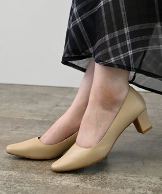 APOM スクエアトゥプレーンパンプス50
