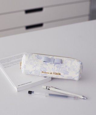 Maison de FLEUR フラワーガーデン柄合皮ロングポーチ