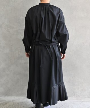 muuc 〈オーガニックコットン〉〈コットンブロード生地〉〈カラーにより異なる生地〉〈通年着られる〉コットン裾プリ ーツ 前開き ワンピース ブラック