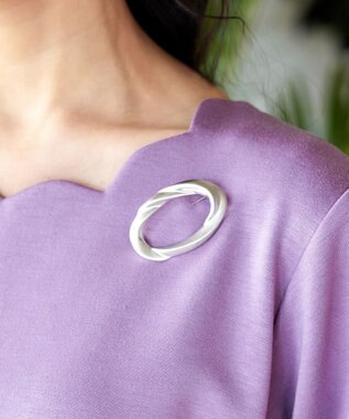 Tiaclasse マットメタルモチーフブローチ シルバーA