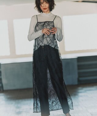 23区 S 【見上愛さん着用】刺繍レース キャミソールワンピース