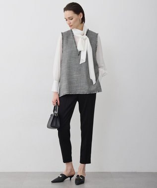 ICB L 【先行予約】ライトスラブツイード Vネックジレ ブラック×オフホワイトミックス