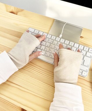 ORuKuBET moist  - ella【 保湿・抗菌・吸湿発熱・日本製】 ベージュ