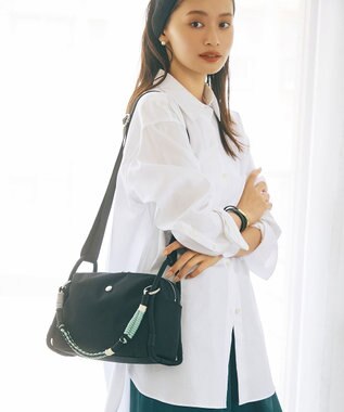 TOPKAPI 【Breath TOPKAPI】コードチャーム付き ショルダーバッグ ブラック