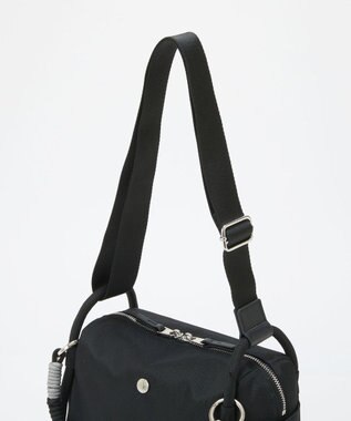 TOPKAPI 【Breath TOPKAPI】コードチャーム付き ショルダーバッグ ブラック