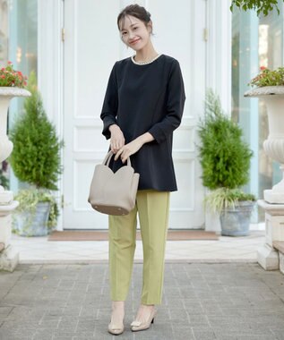 Tiaclasse 【安田美沙子さん着用・ポーチ・ショルダー紐付き】フラワーカットフェイクレザーバッグ ベージュ