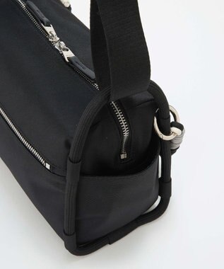 TOPKAPI 【Breath TOPKAPI】コードチャーム付き ショルダーバッグ ブラック
