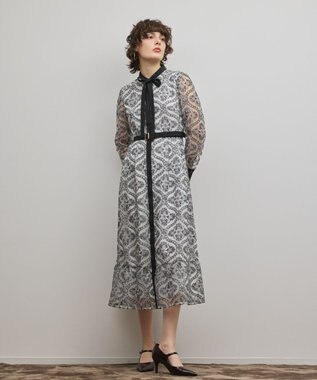 GRACE CONTINENTAL オーナメント刺繍フレアワンピース