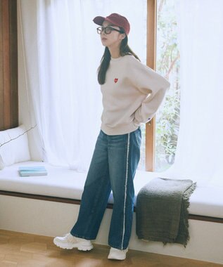 earth music&ecology Ｃｈａｍｐｉｏｎ×ｅｍａｅポンチハートスウェット Ecru