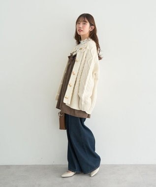 earth music&ecology 【一部予約】フラワーモチーフトグルボタンニットカーディガン Ivory